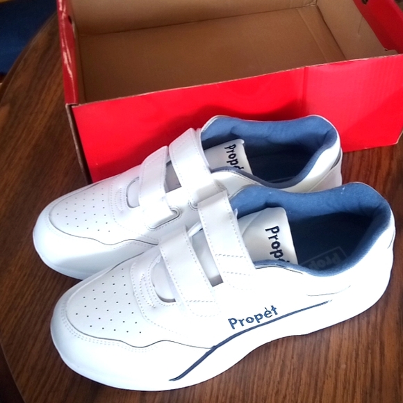 Propet Shoes - Propet strap tour walking shoes 9 1/2 womans